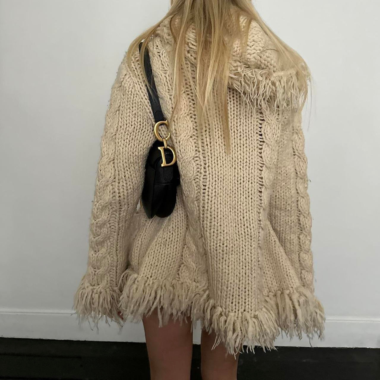 Vintage 90’s frilly knitted cream cardigan