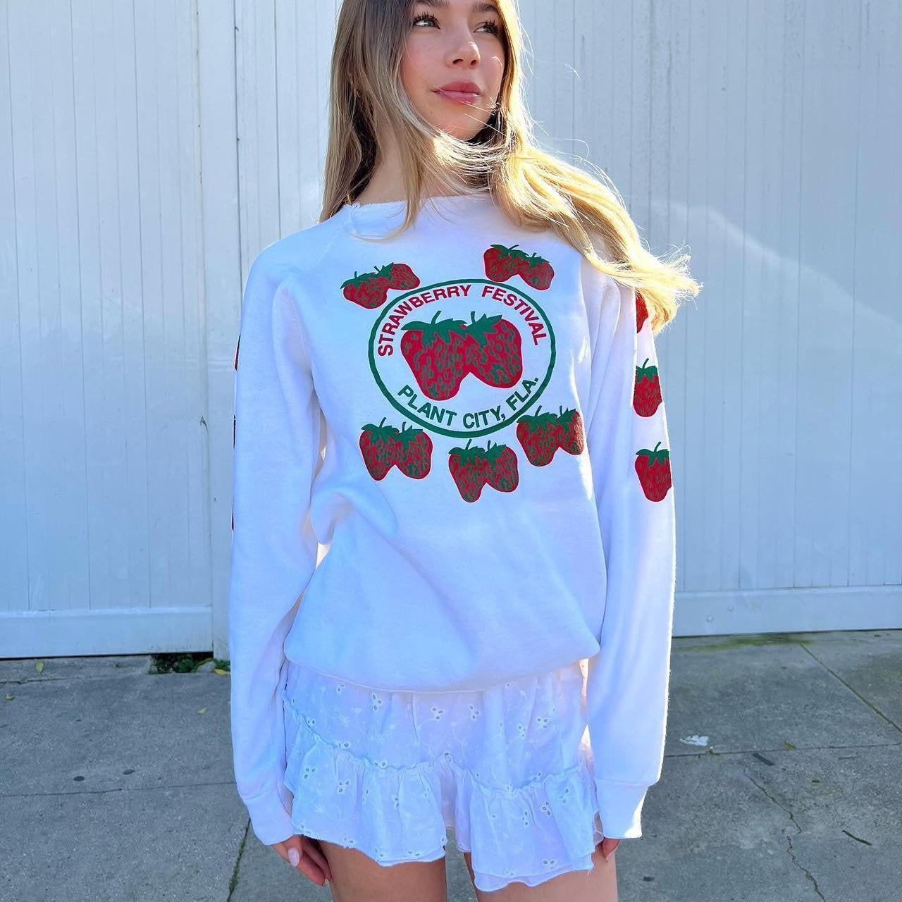 Vintage rare strawberry sweatshirt  🍓