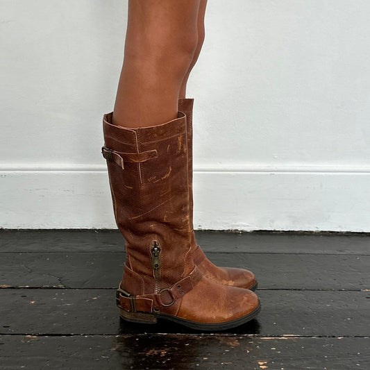 Vintage 90’s distressed leather biker boots