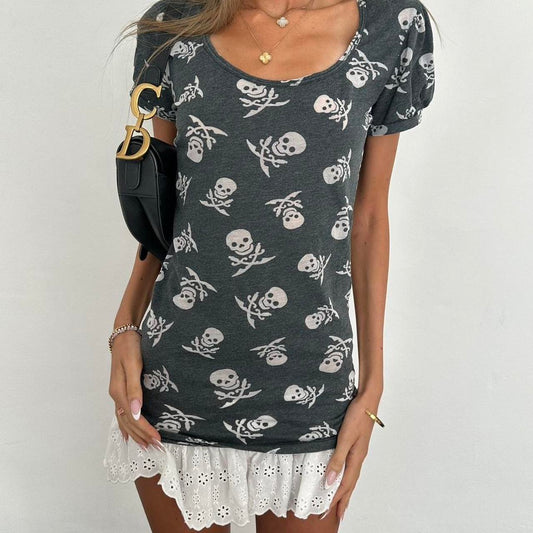 Vintage 00s grey scull and crossbones pattern top