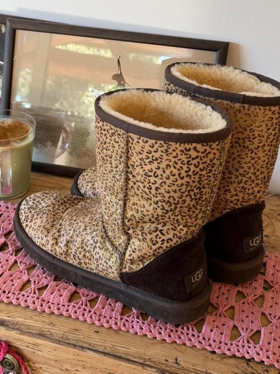 Vintage 2000s leopard print Ugg boots