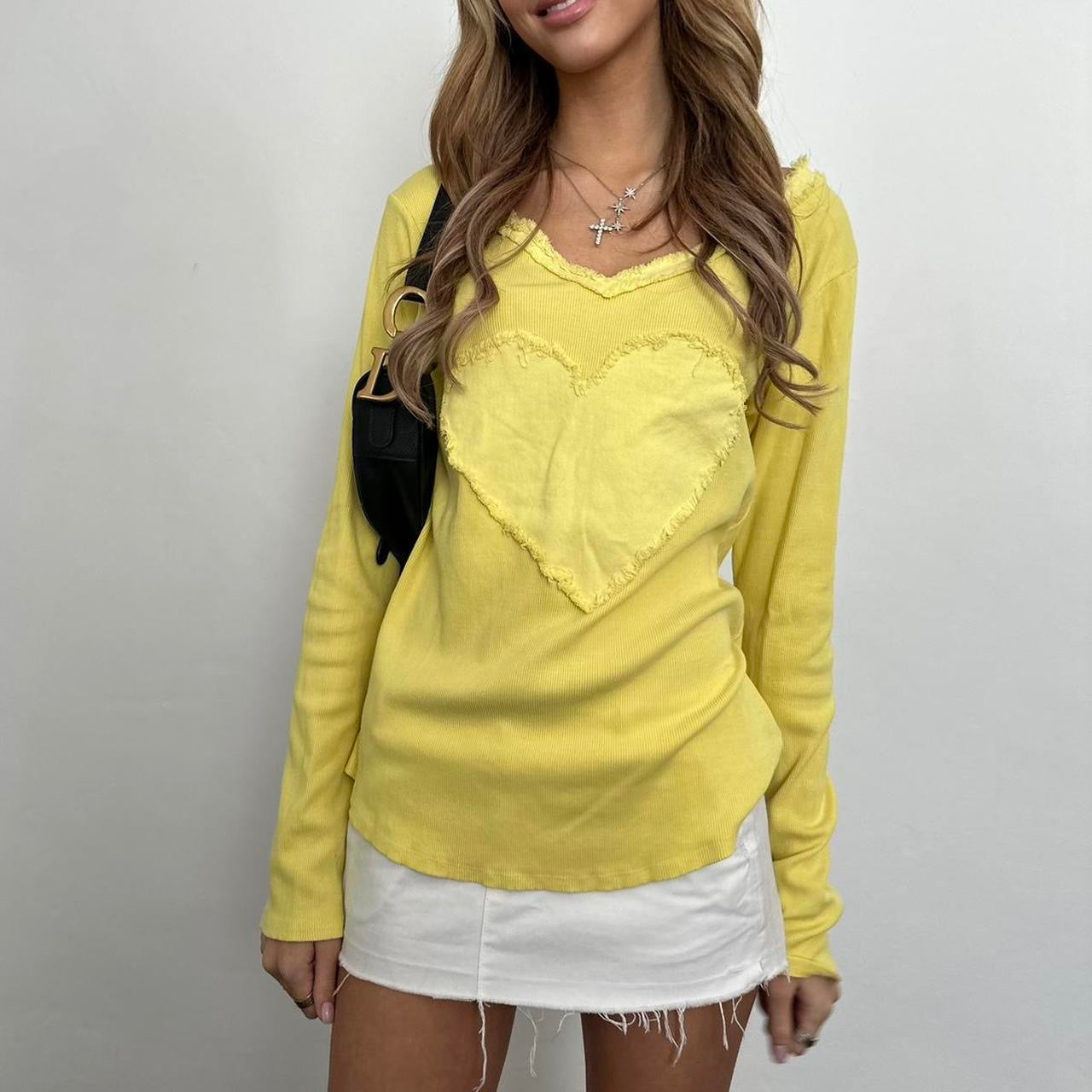 Vintage yellow heart soft lightweight sweater