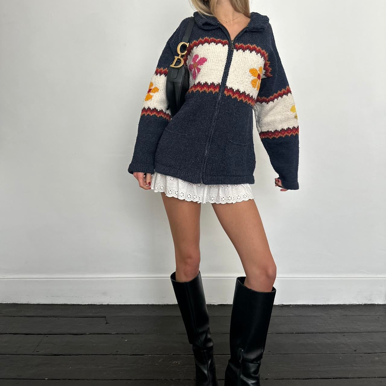 Vintage knitted navy flower zip up