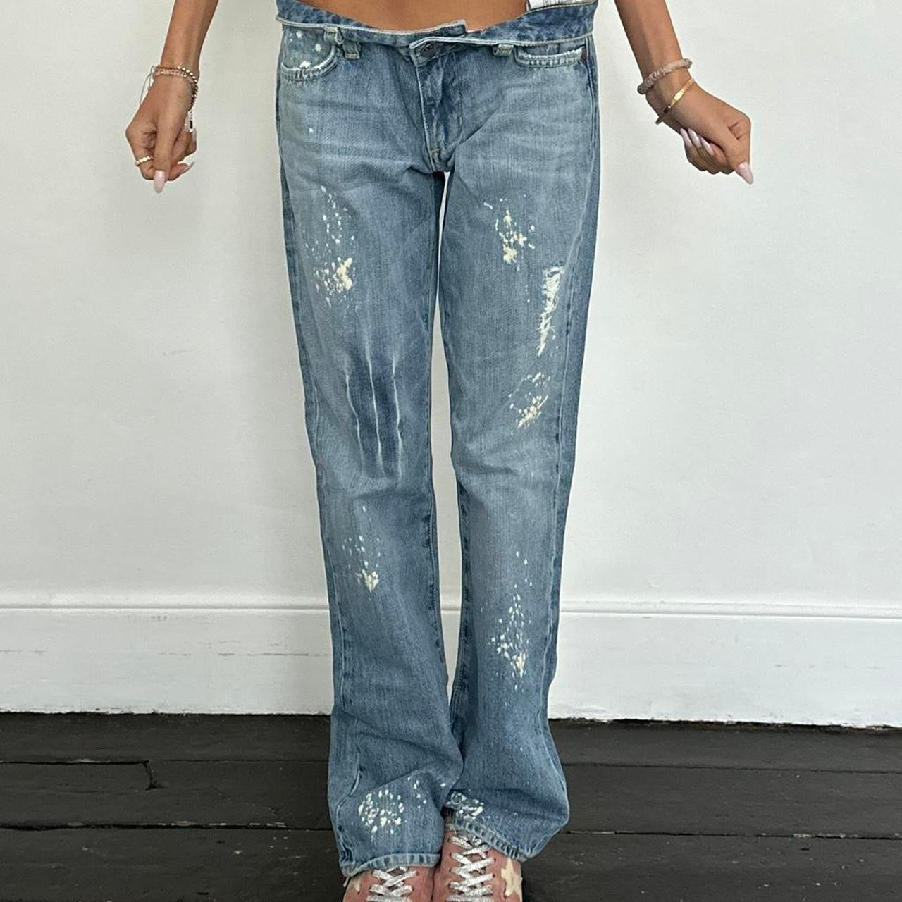 Vintage 2000’s low waist blue distressed jeans