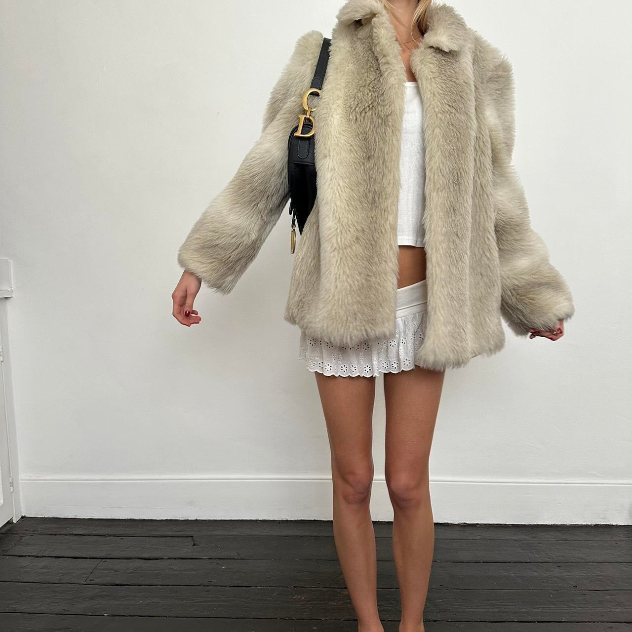 Vintage 2000’s light grey & white faux fur jacket