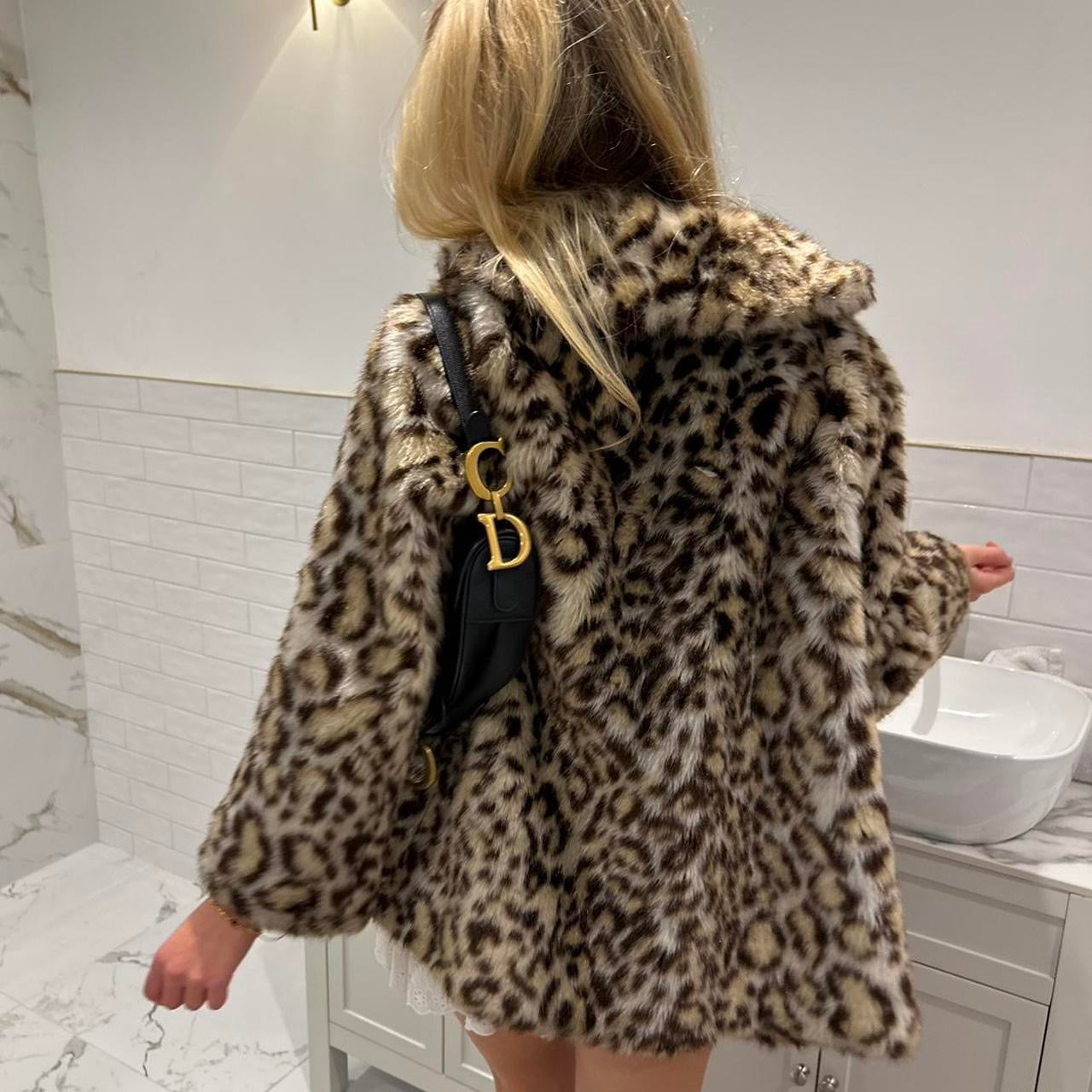 Vintage 2000’s faux fur leopard jacket