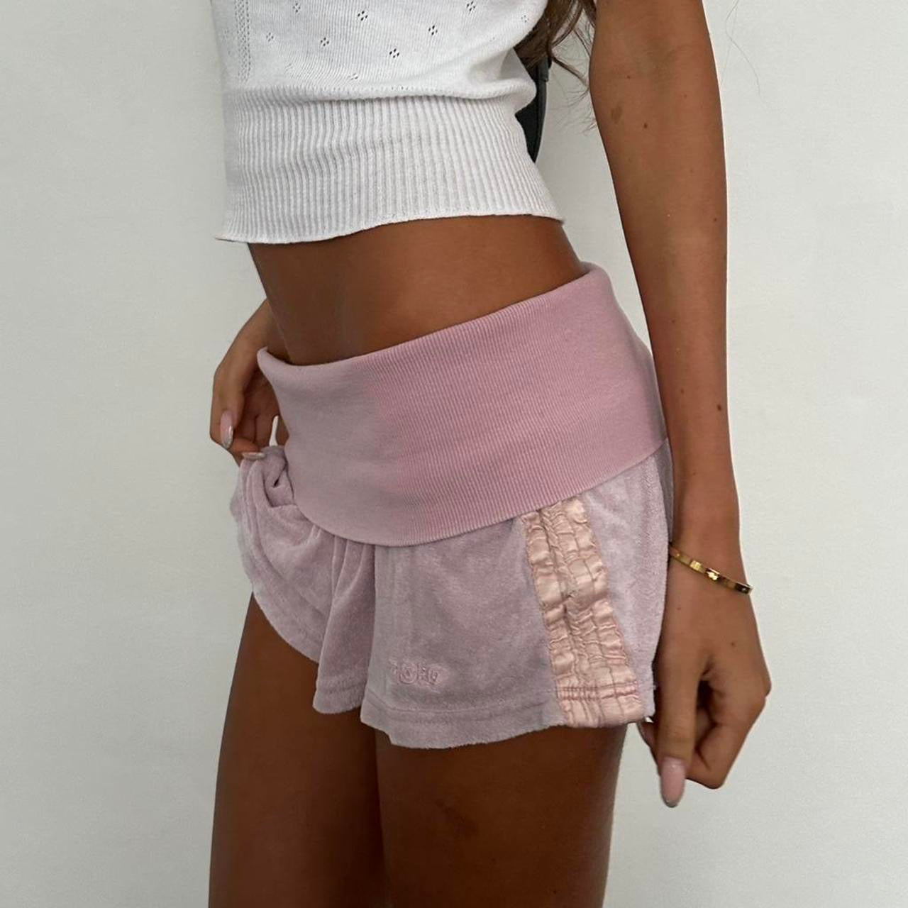 Vintage 00’s fold over pastel pink shorts