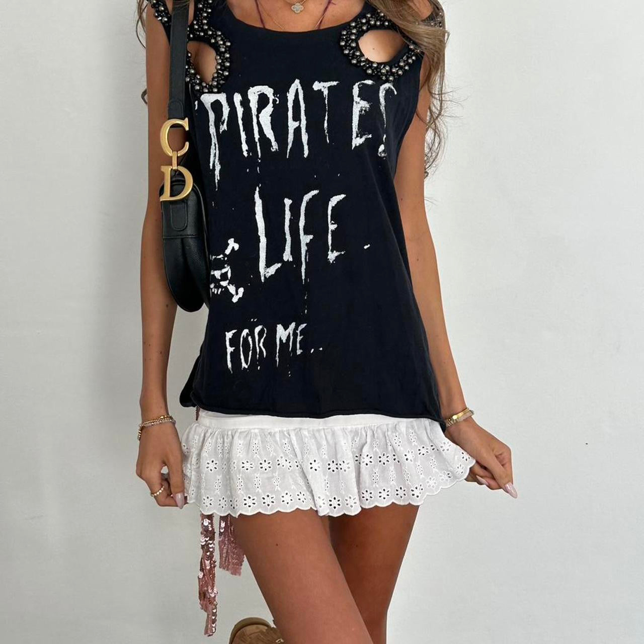 Vintage 00s distressed ‘Pirates life for me’ ☠️ graphic black top
