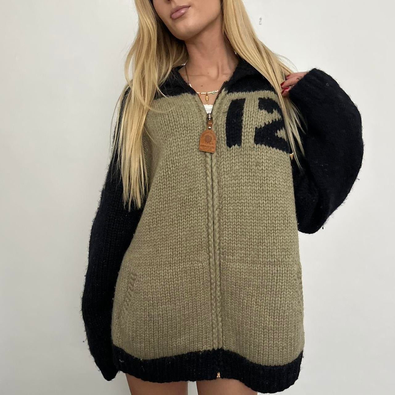 Vintage 2000’s NEW YORK 12 knitted cardigan