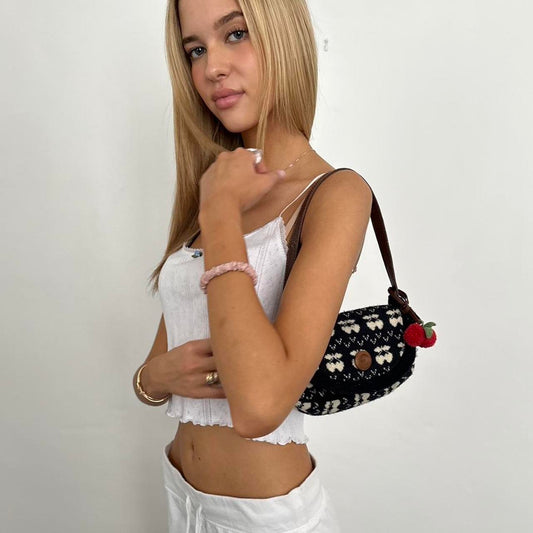 Vintage super rare cherry Ibiza knit pochette bag 🍒