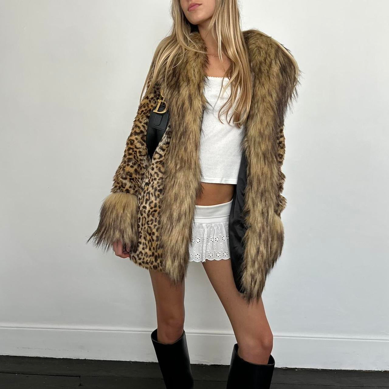 Vintage 2000’s faux fur leopard jacket