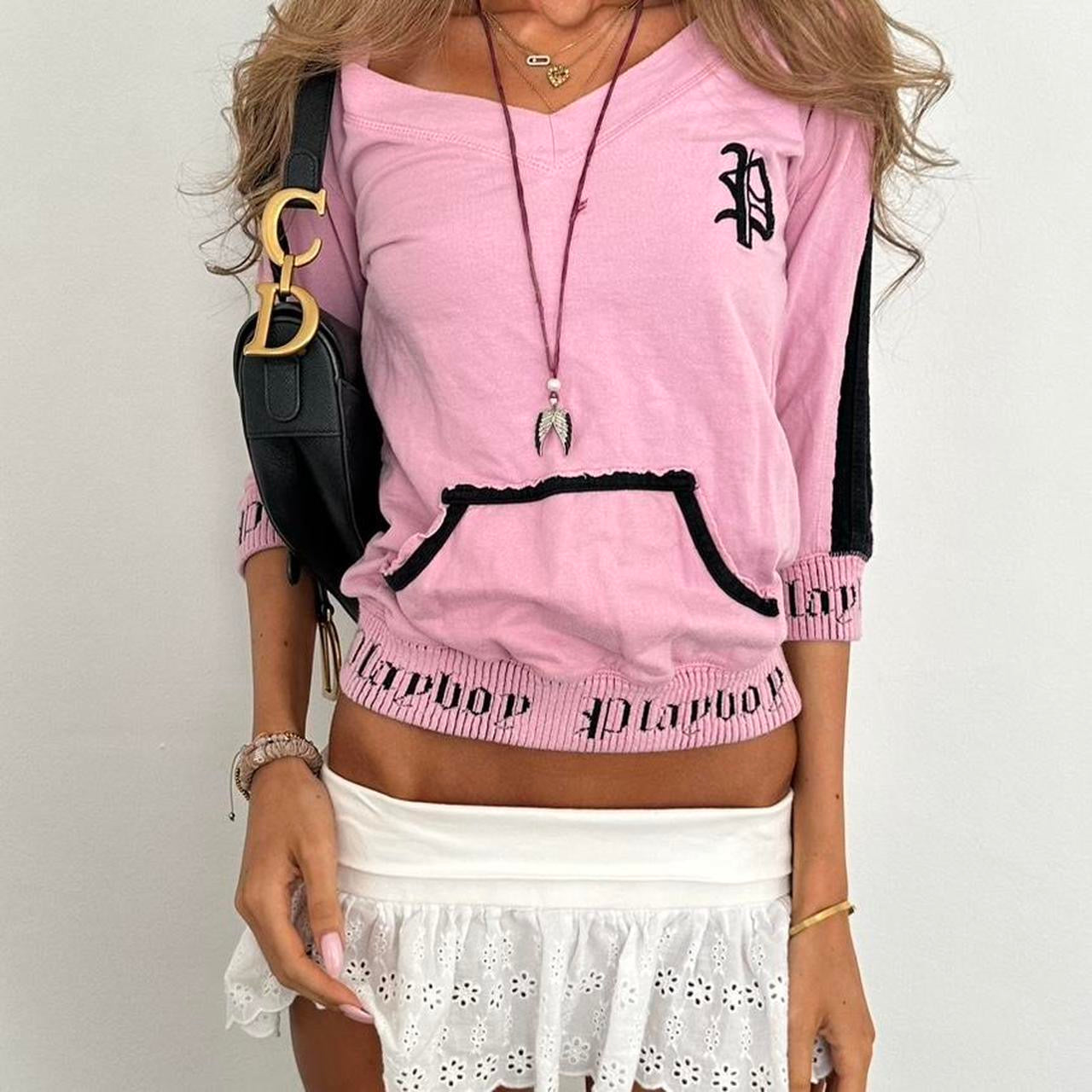 Vintage 90’s cool playboy gothic script cropped hoodie
