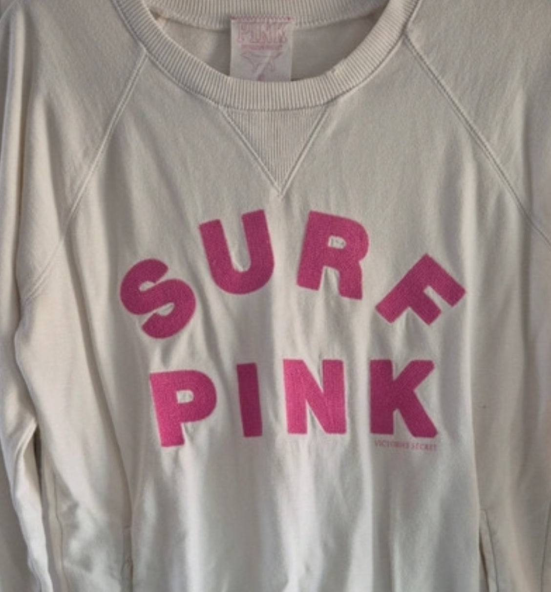 Vintage 2000s Victoria’s Secret ‘SURF PINK’ graphic sweatshirt