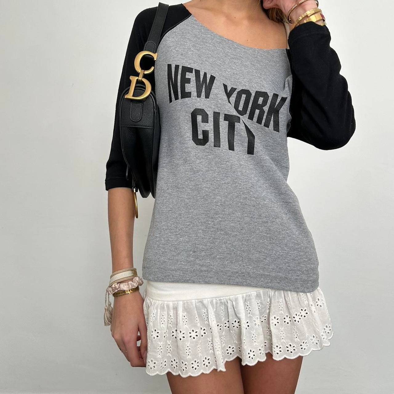 Vintage 2000’s New York City graphic long sleeve top