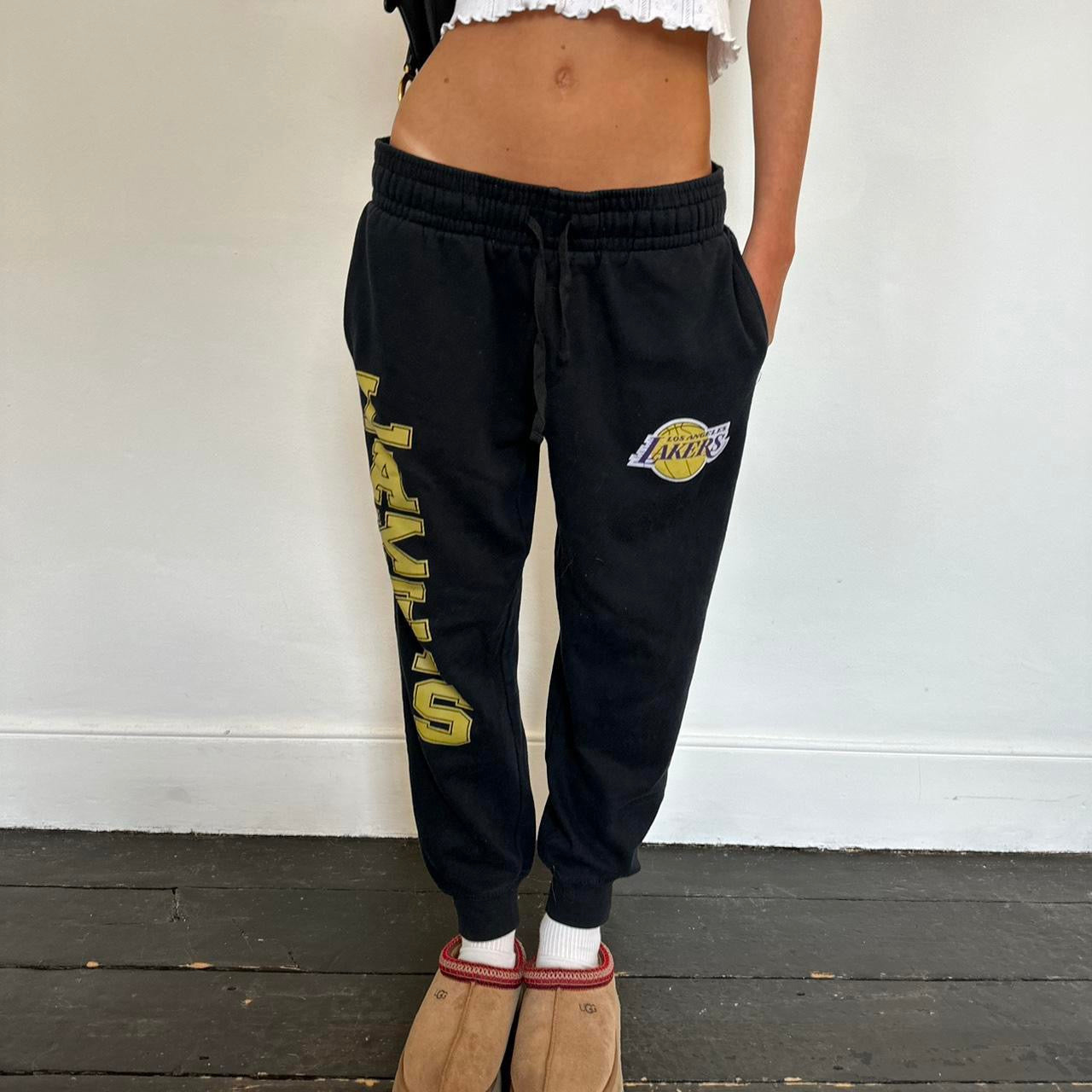 Vintage black Lakers sweatpants