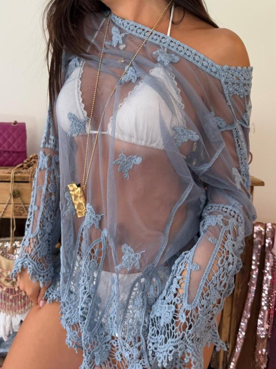 Vintage 00s blue lace layering top