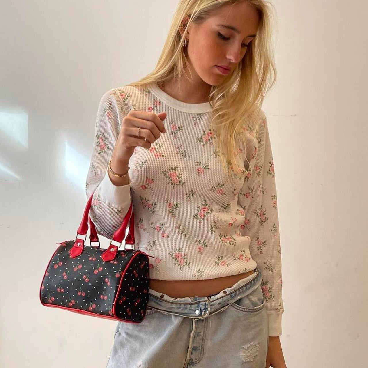 Vintage true 90’s cherry 🍒 bag