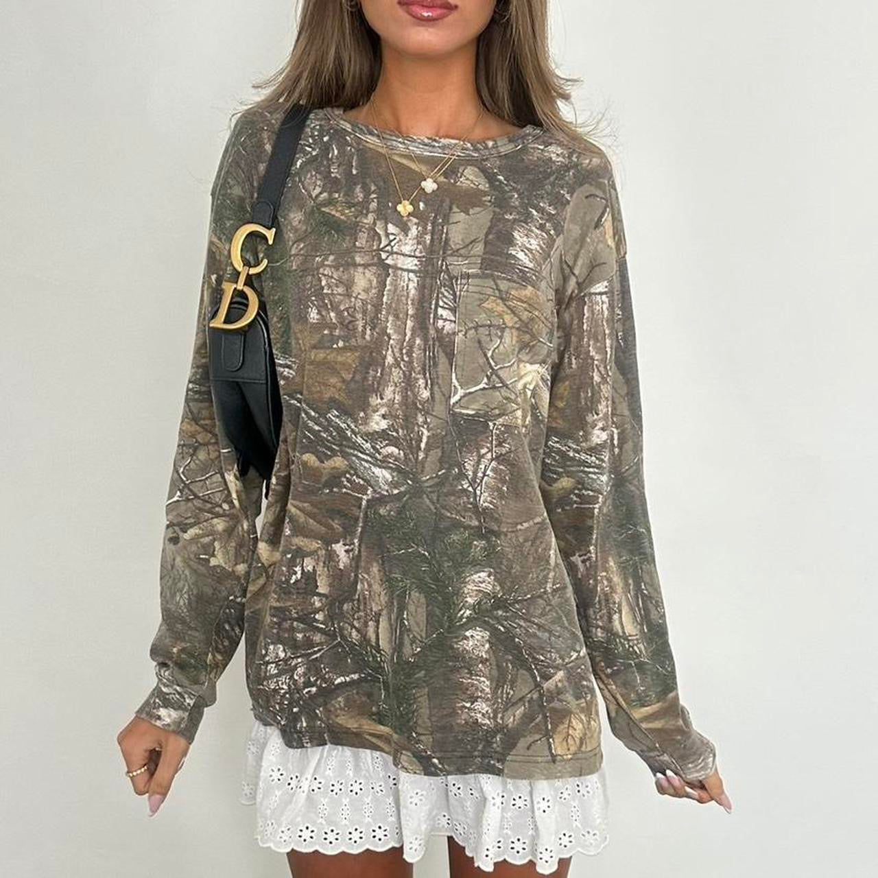 Vintage 00s camouflage soft long sleeve top