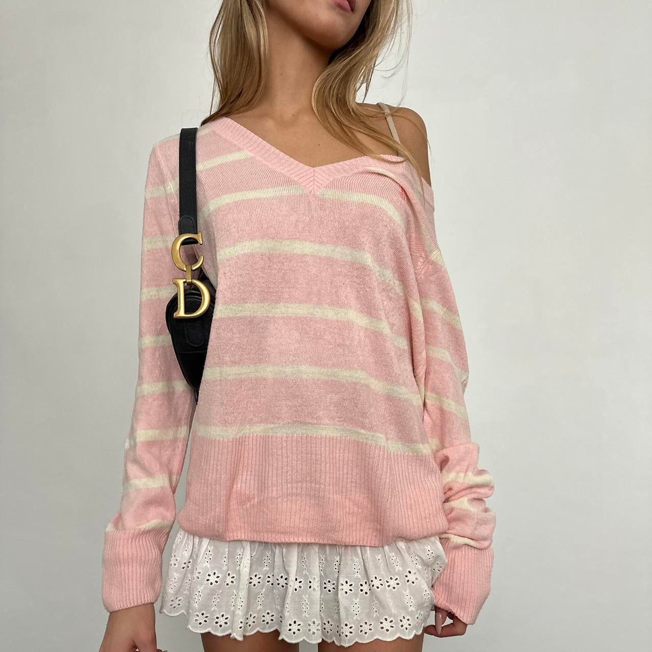 Vintage 2000’s pink striped sweater 🎀