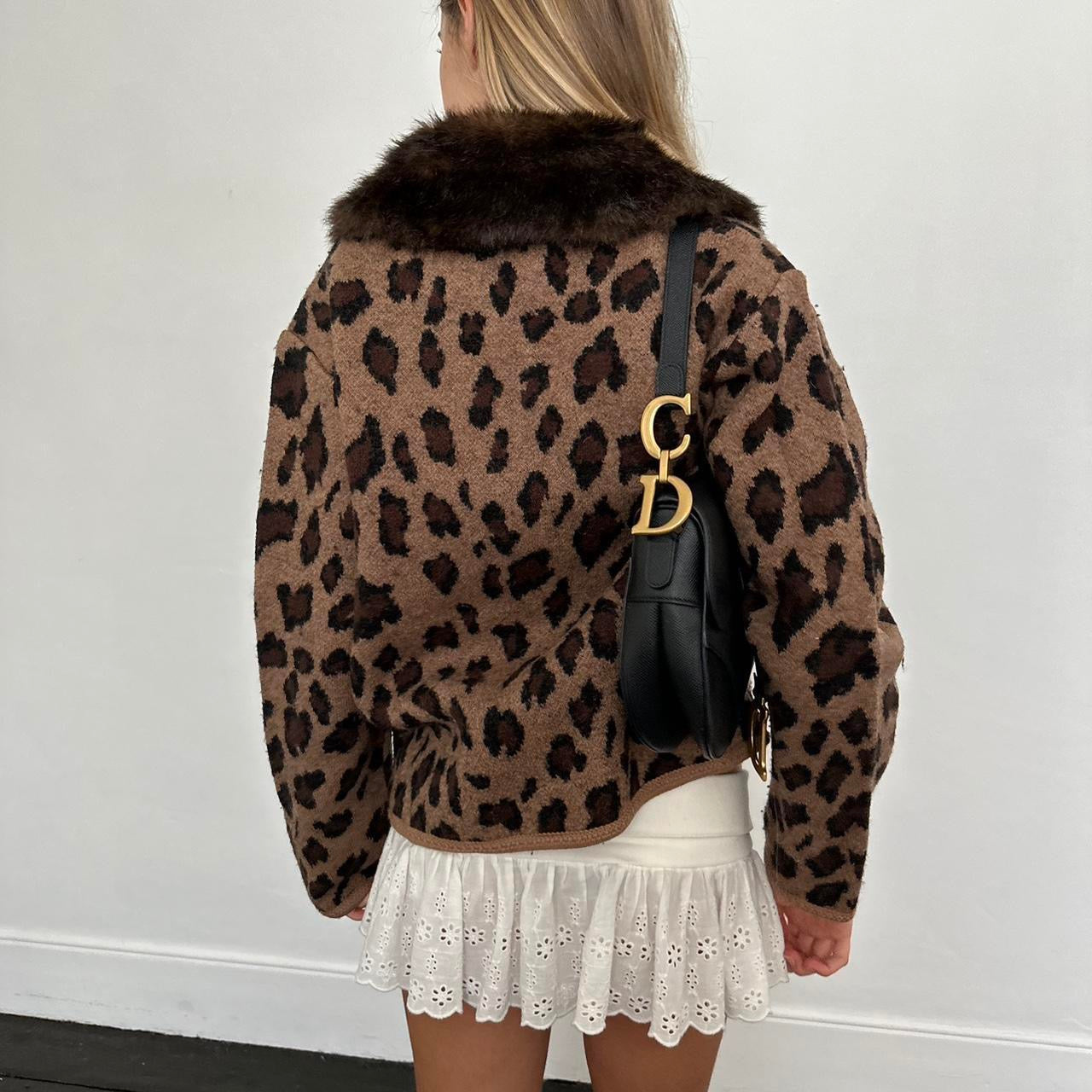 Vintage 2000’s faux fur leopard jacket