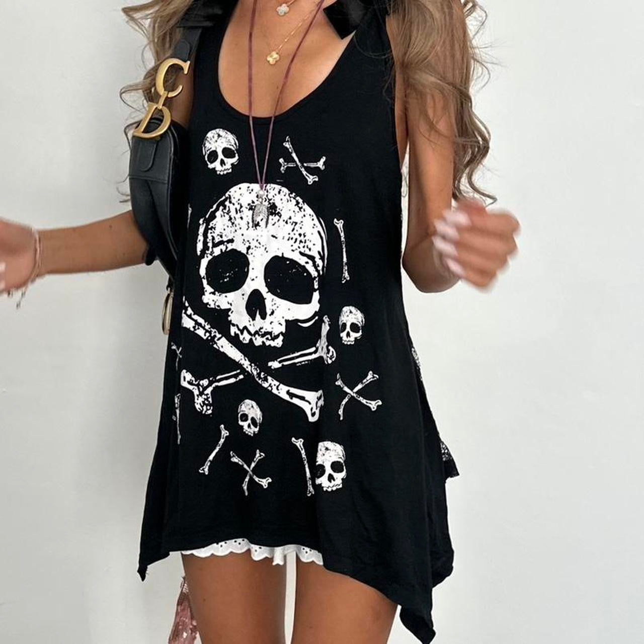 Vintage 00s black skull top