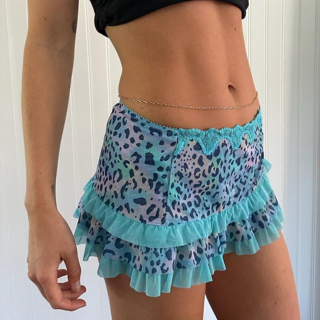 Vintage early 2000s animal print mini skirt blue