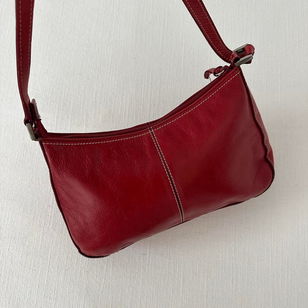 Vintage 90’s red shoulder bag