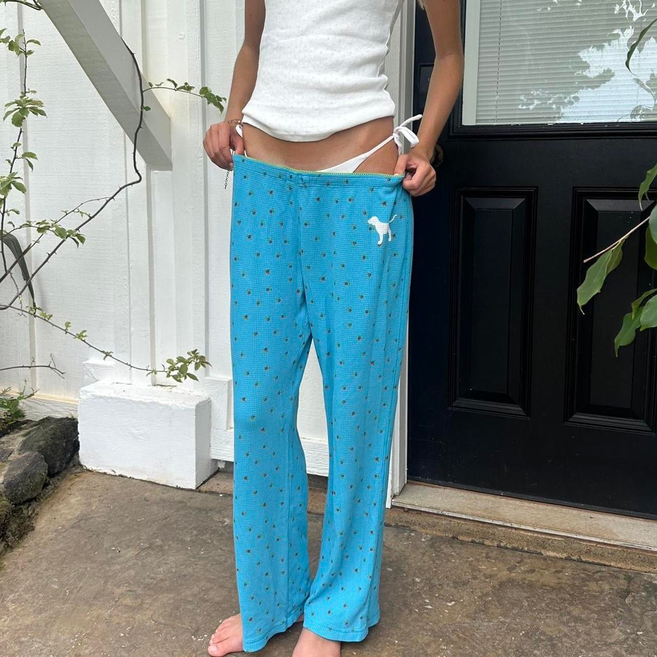 Vintage 2000’s Victoria’s Secret rare waffle material floral blue pants
