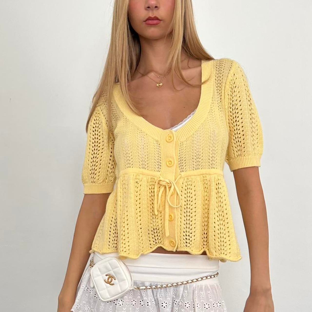 Vintage yellow layering top