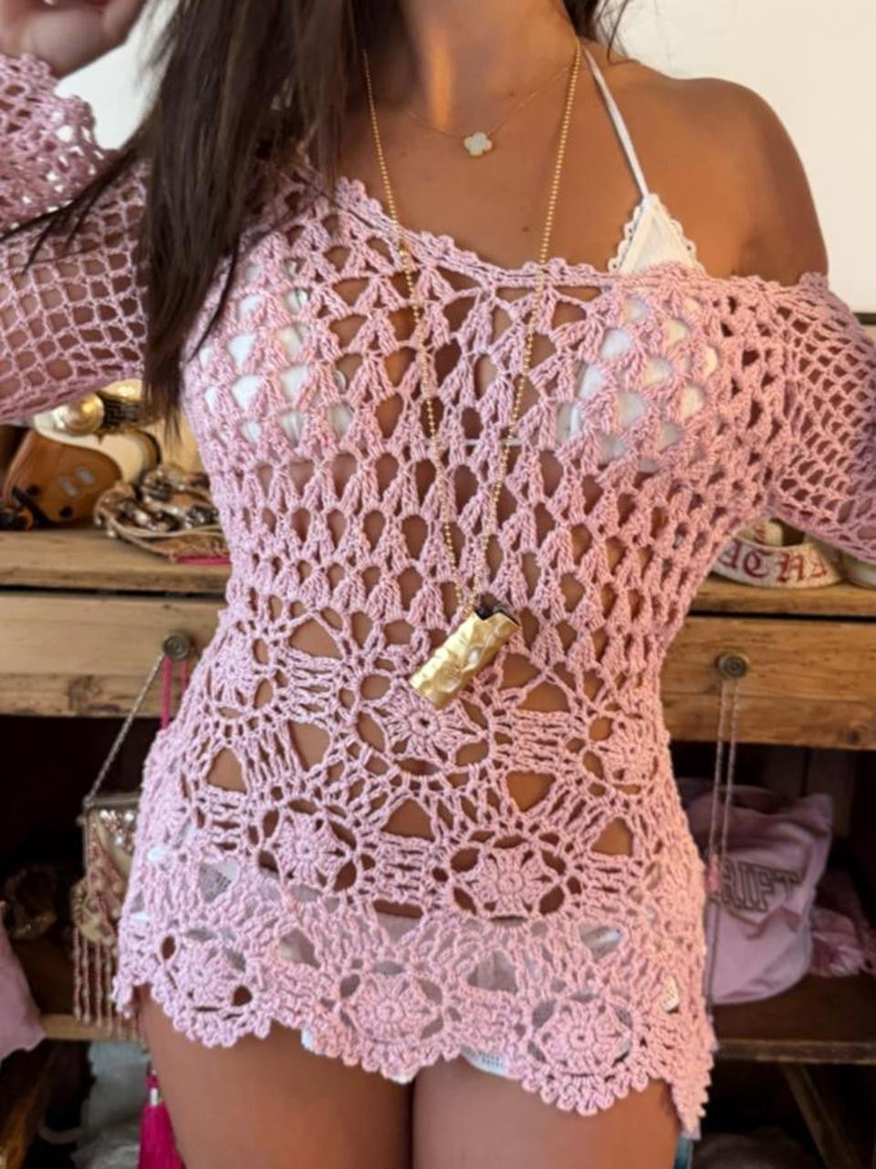 Vintage 00’s pink crochet long sleeve layering top