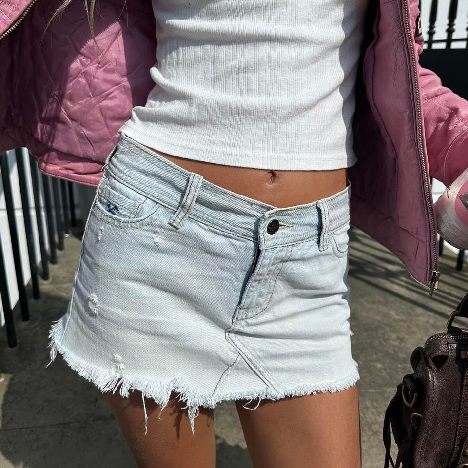 Vintage 2000’s Abercrombie and Fitch denim mini skirt ♡