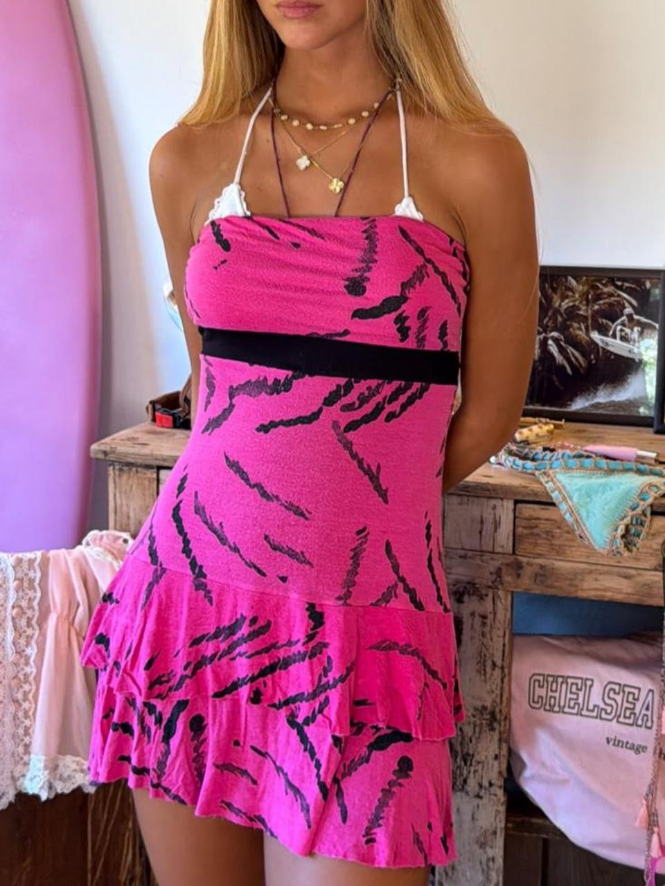 Vintage 00’s pink strapless ruffle mini dress