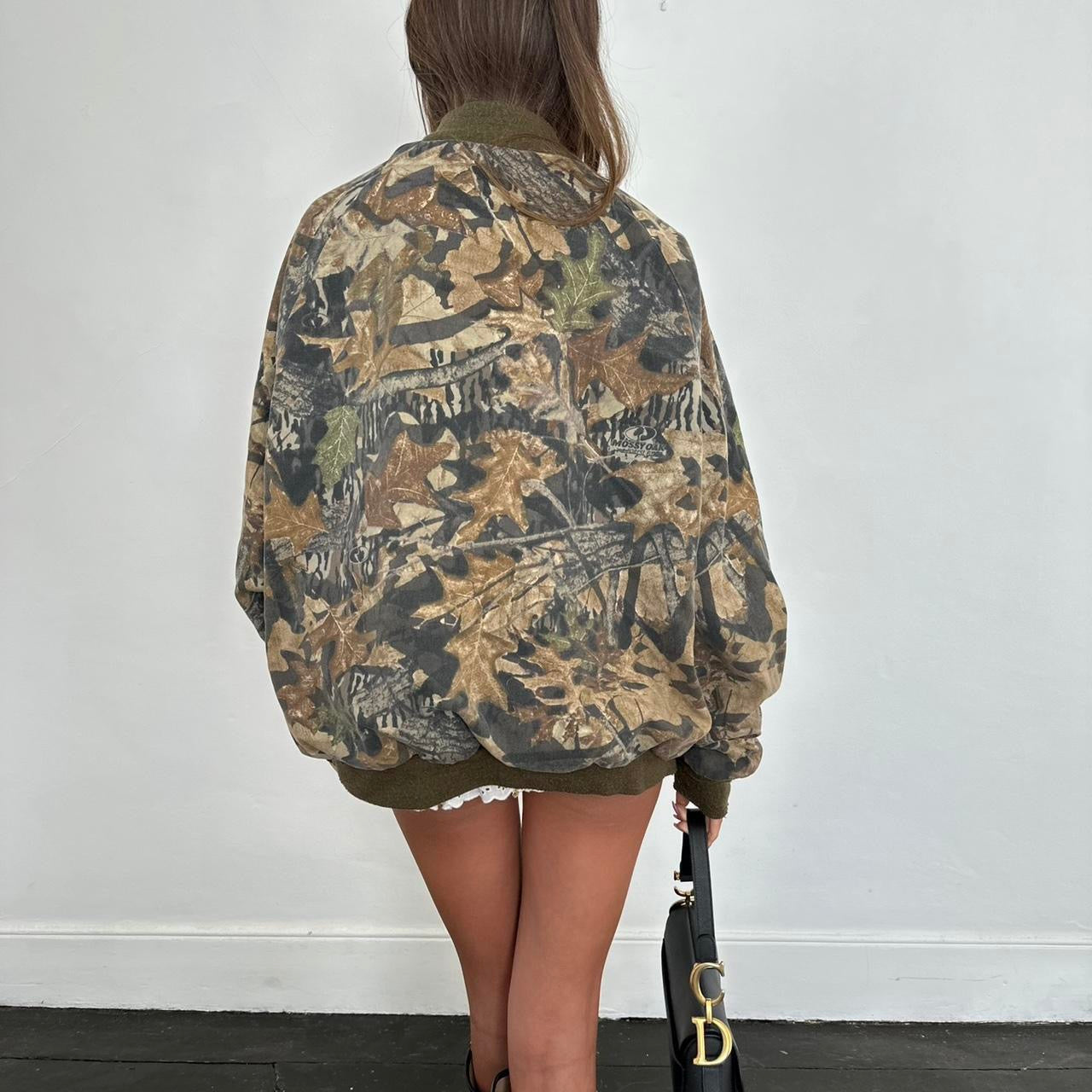 Vintage 90s camouflage bomber jacket 🤍