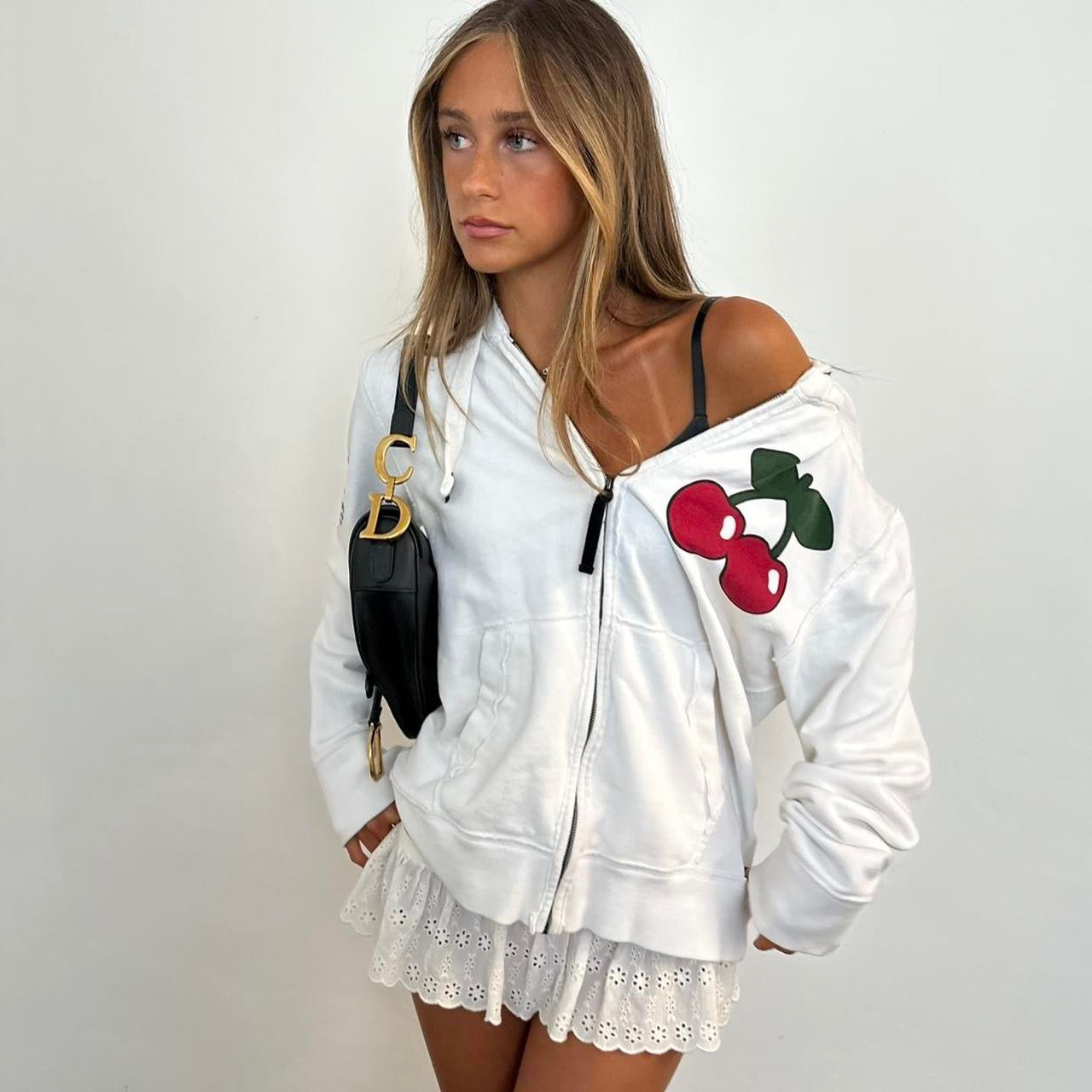 Vintage white cherry hoodie 🍒🍒⭐️