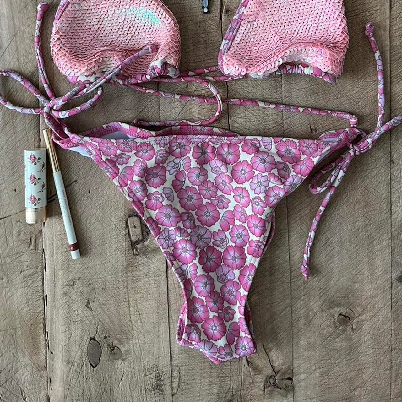 Vintage Victoria’s Secret 90’s pink floral pattern bikini