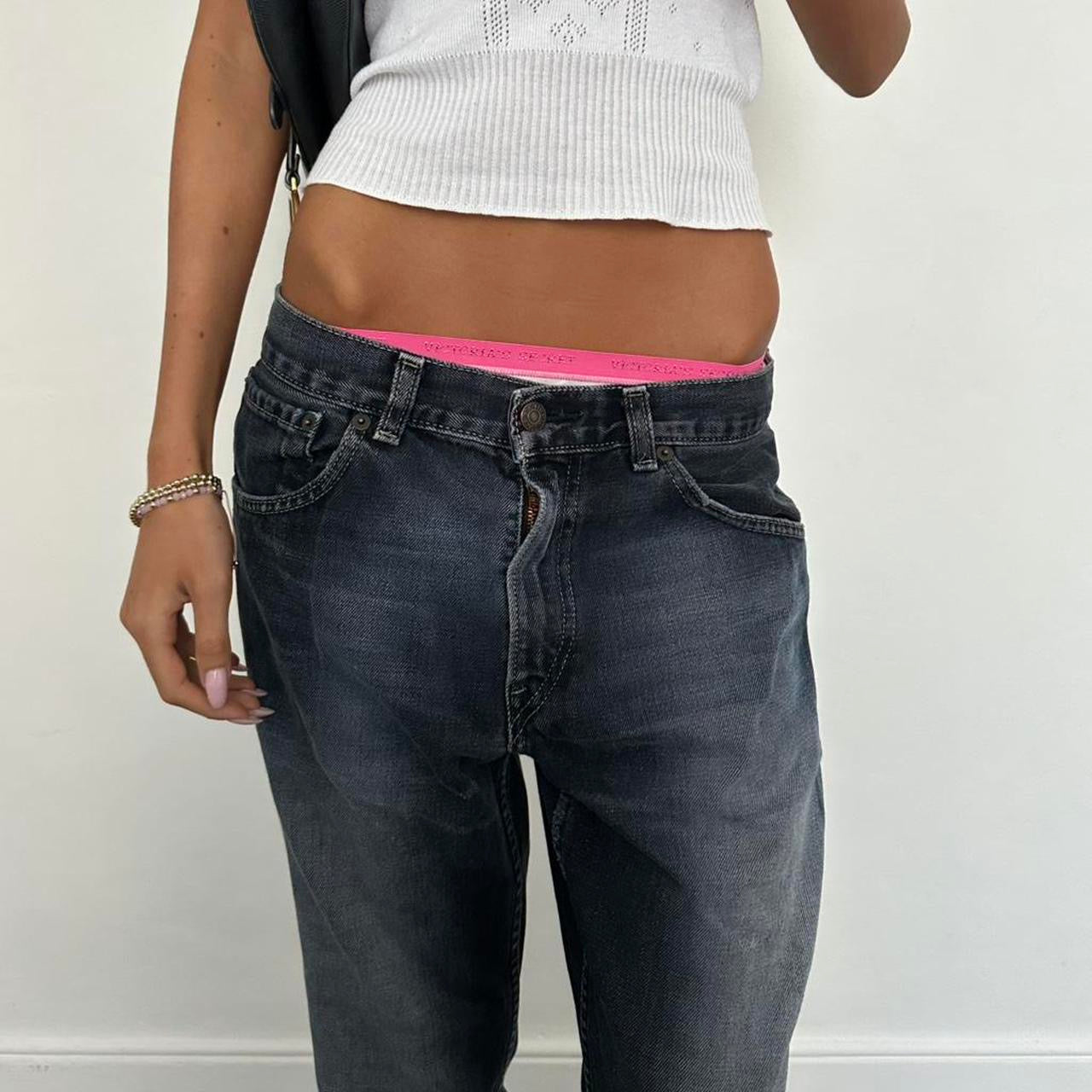 Vintage 90’s Levi’s relaxed fit jeans