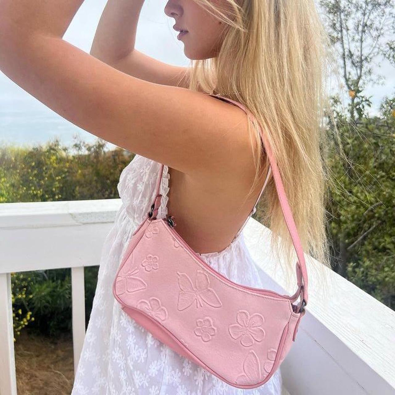 Vintage baby pink butterfly bag 🌸