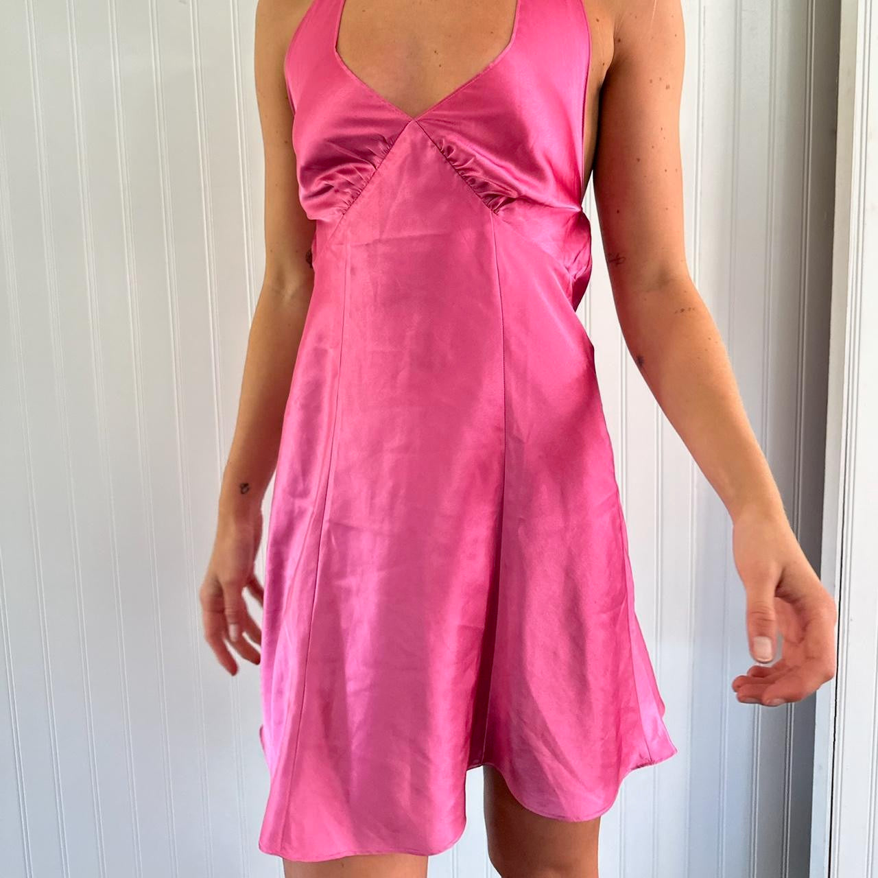 Vintage 90’s pink halter neck dress 🎀