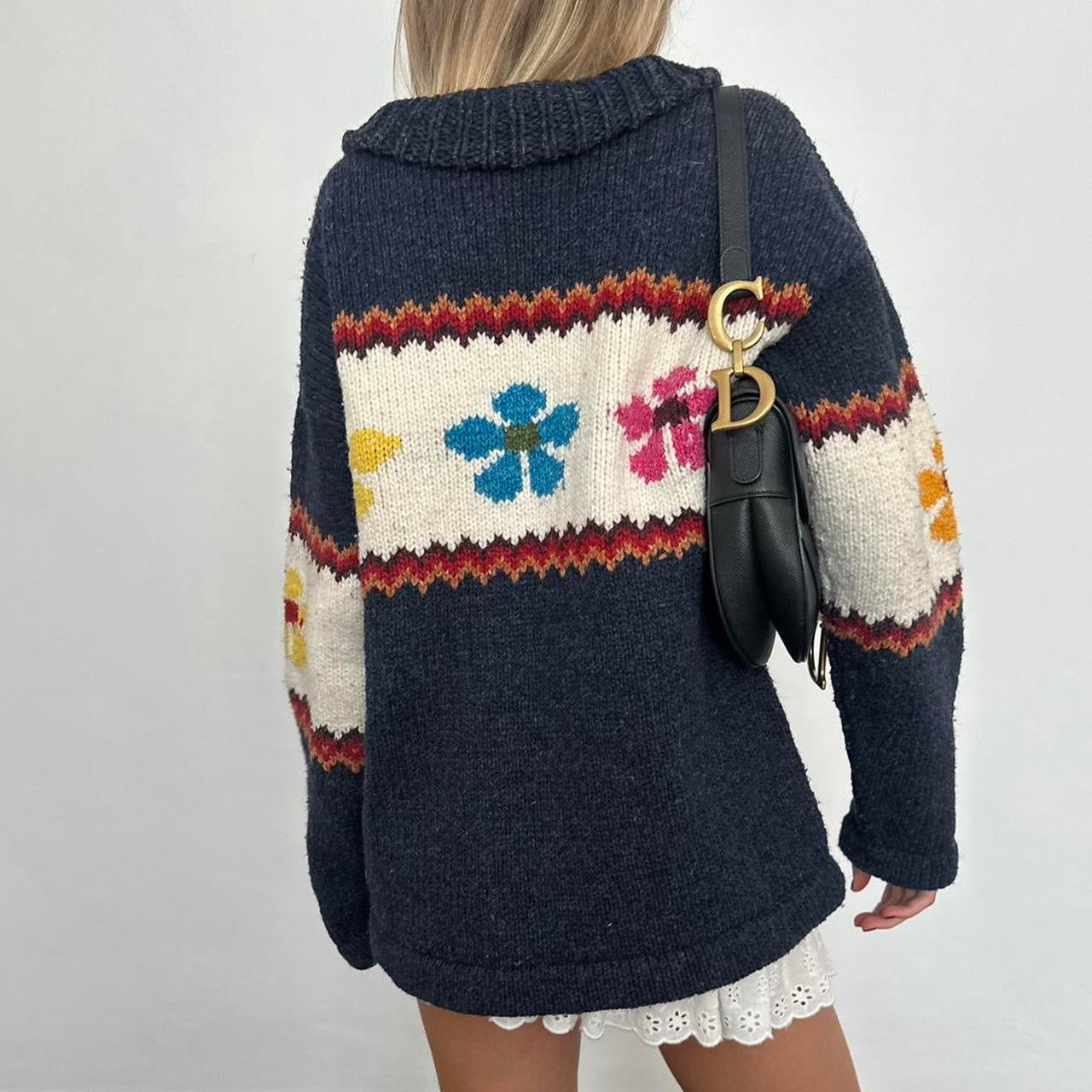 Vintage knitted navy flower zip up