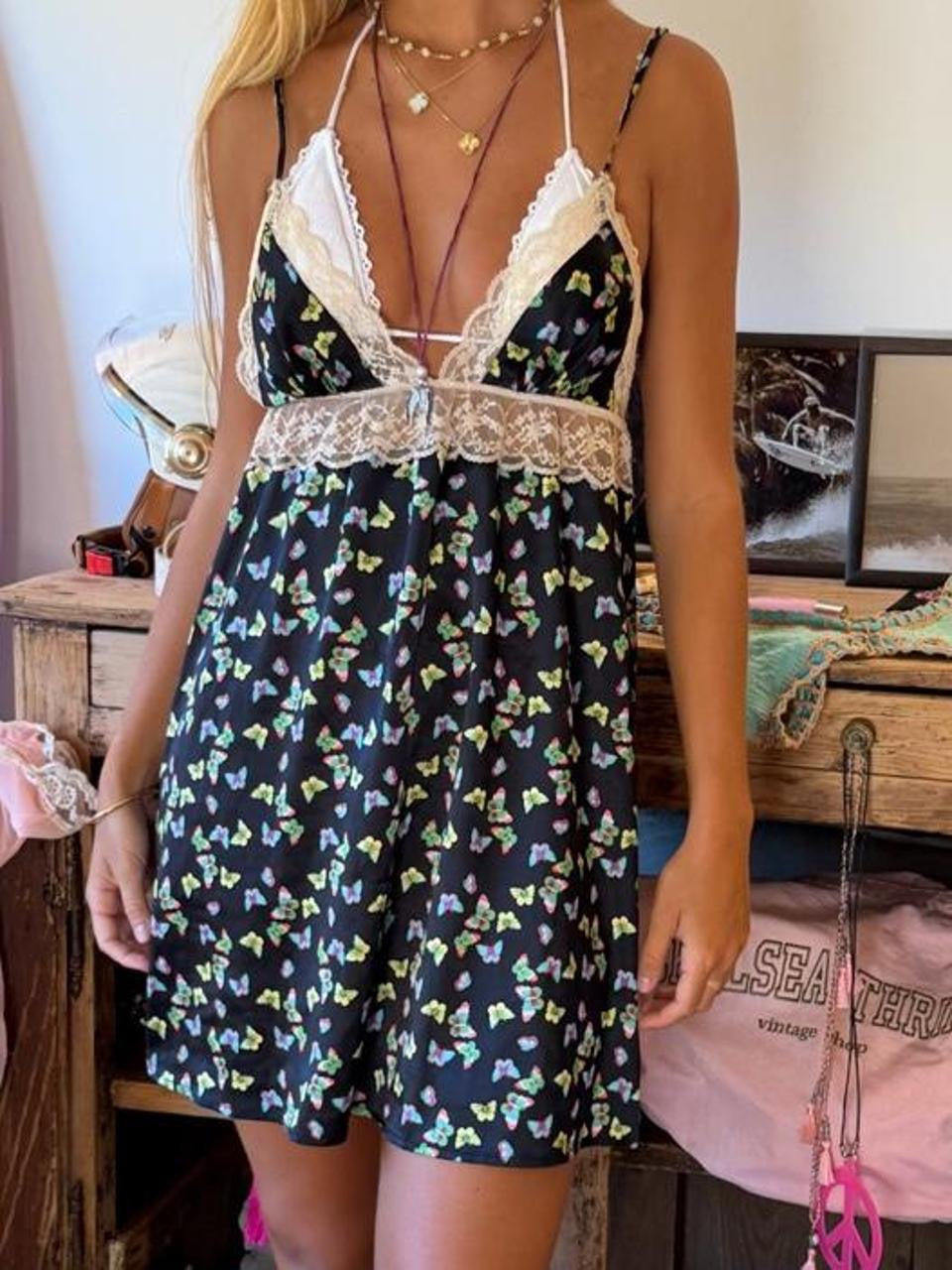 Vintage 00’s Victoria’s Secret butterfly babydoll top