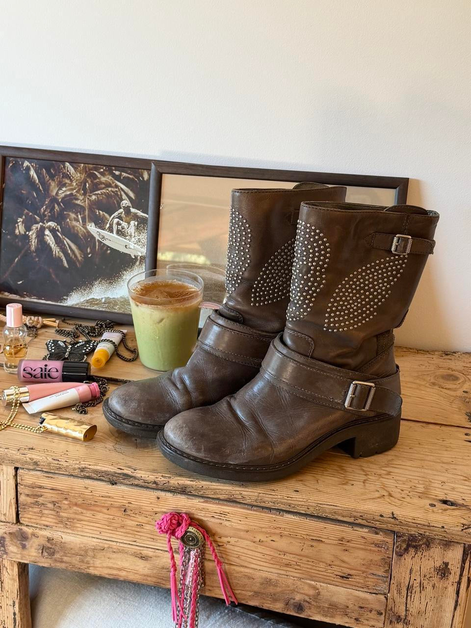 Vintage 00’s studded skull angel wing leather boots