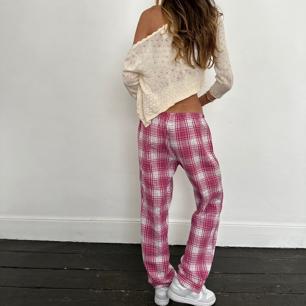 Vintage pink plaid pants 🌸