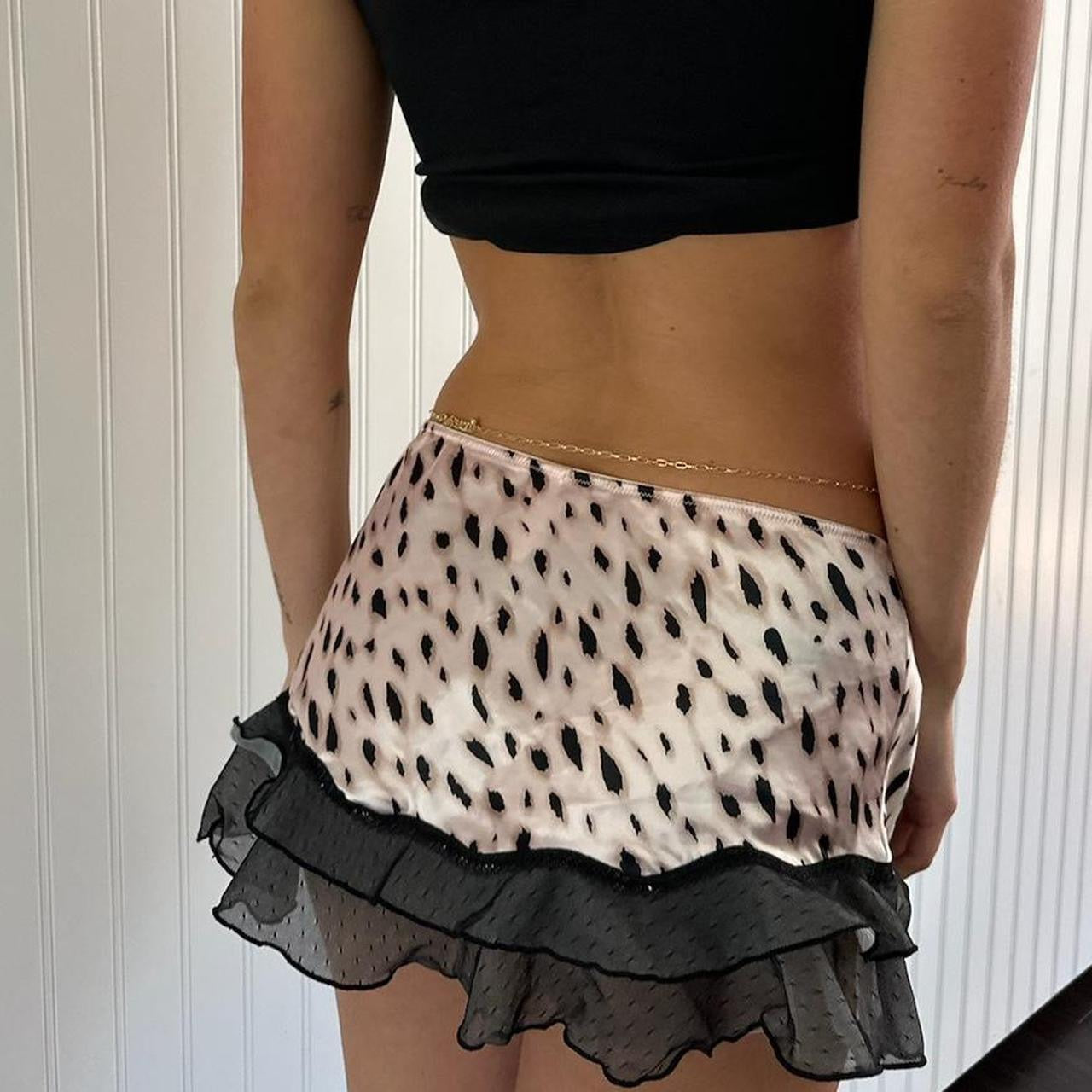 Vintage 90’s cheetah mini skirt