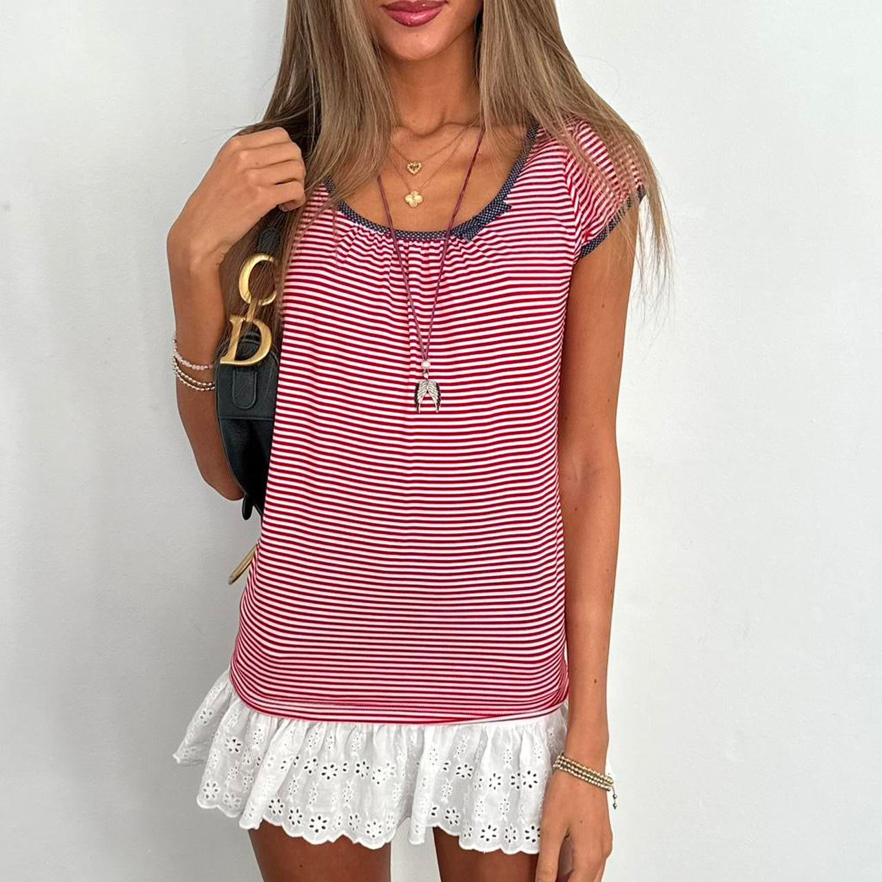 Vintage 2000’s striped red top