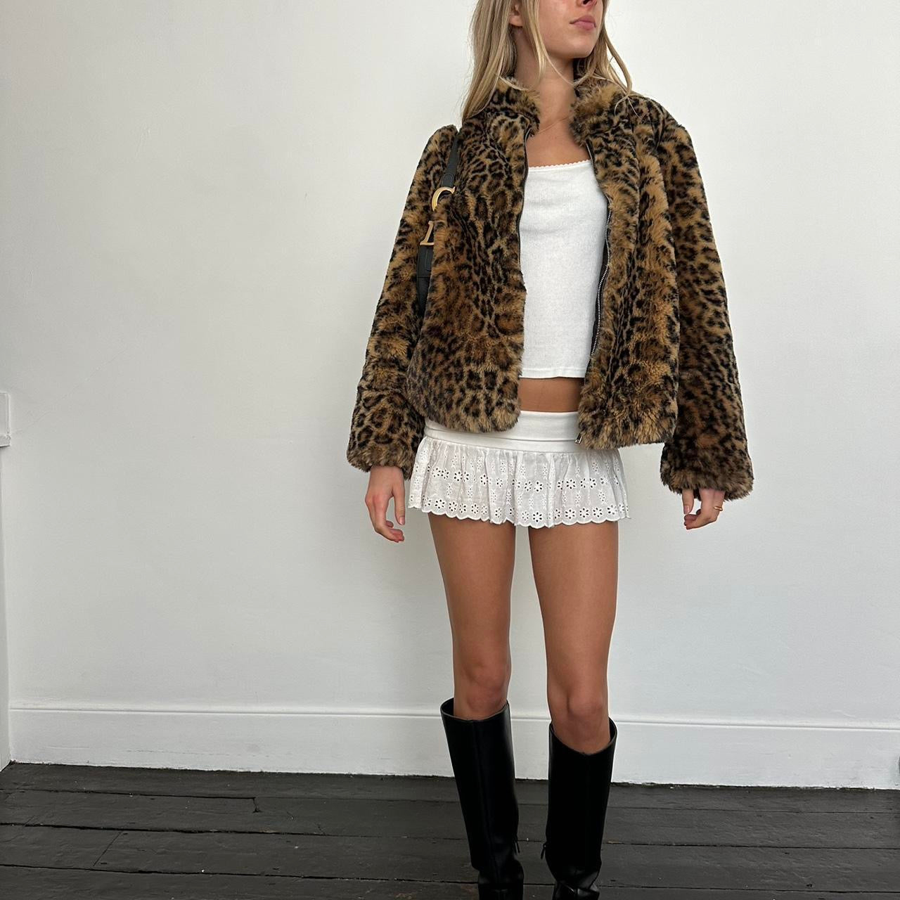 Vintage 2000’s faux fur leopard jacket