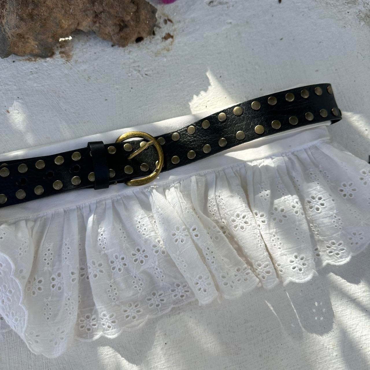 Vintage 90’s leather studded belt