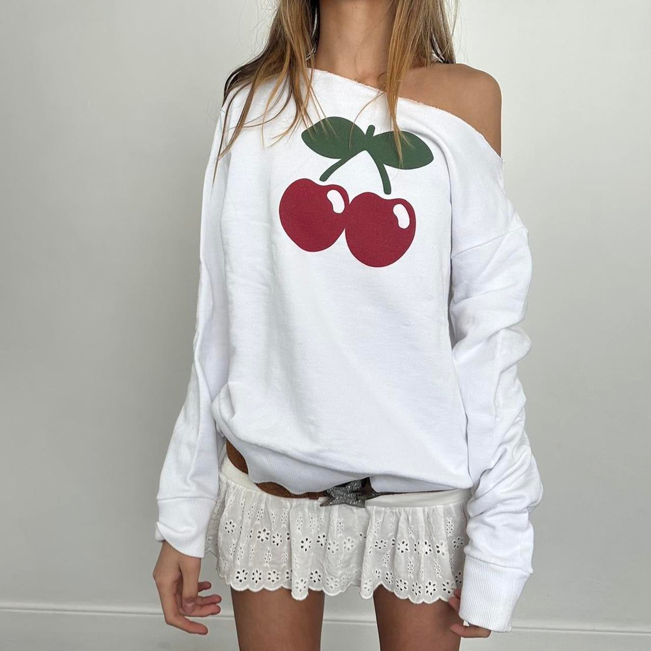 Vintage cherry sweatshirt 🍒🍒