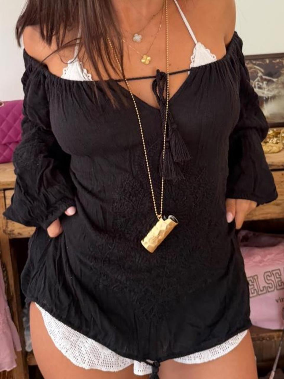 Vintage 00s black off the shoulder boho top
