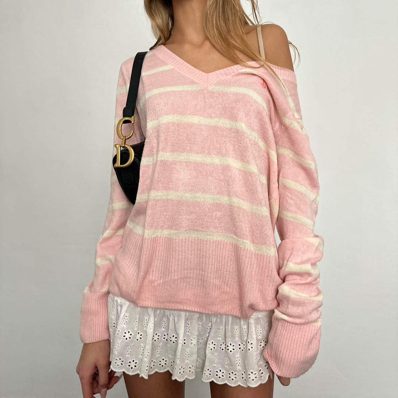 Vintage 2000’s pink striped sweater 🎀