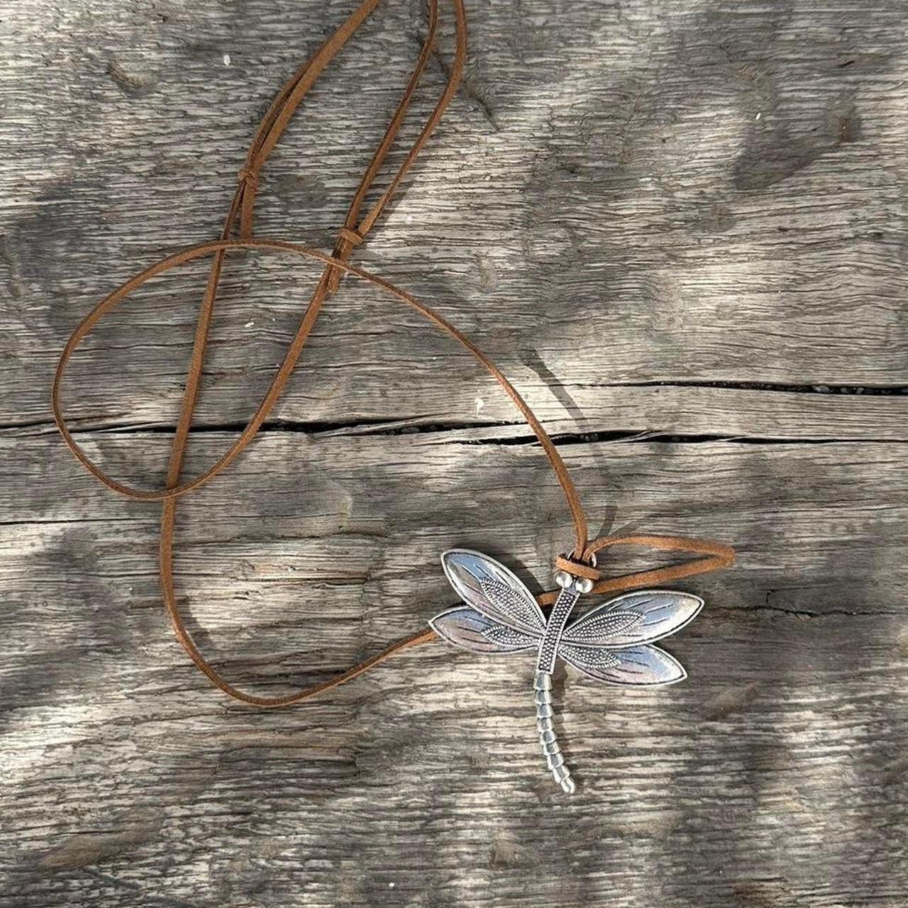 Vintage dragonfly necklace 🧚